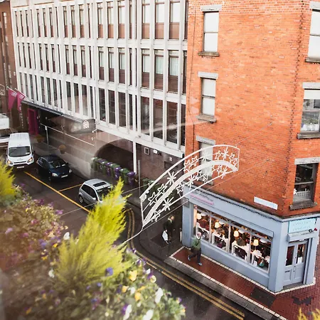 Clarendon Suites-3