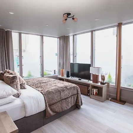 Clarendon Suites-2